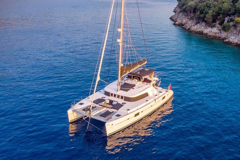 Fethiye Catamaran Cabine 4  8  slaapplaatsen 8  gasten 15.24 m Lijstnummer: #10010