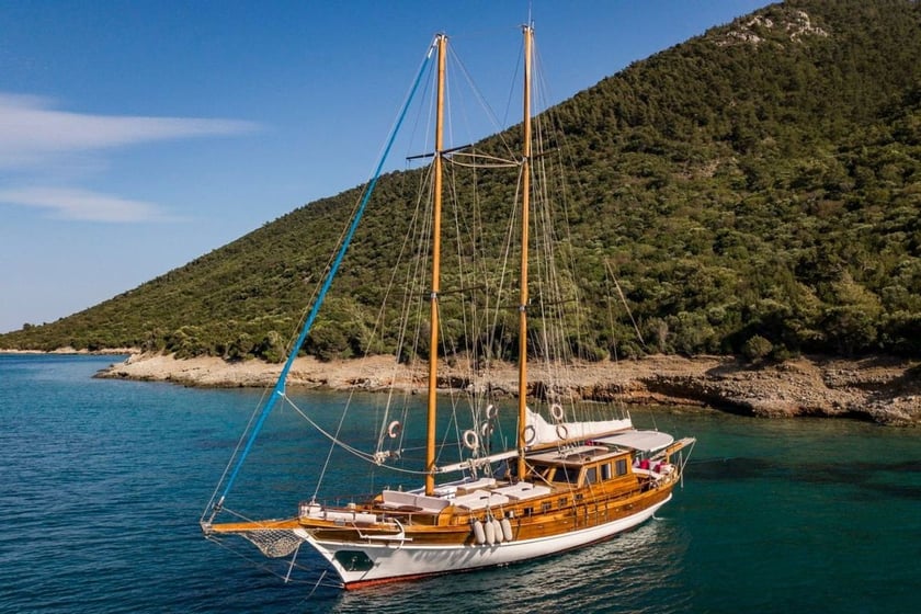 Bodrum Gulet 4 cabin 8 berths 8 guests 21 m Listing Number: #10074