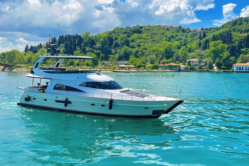 Bebek Motorjacht Cabine 3  6  slaapplaatsen 15  gasten 20 m Lijstnummer: #10147 4