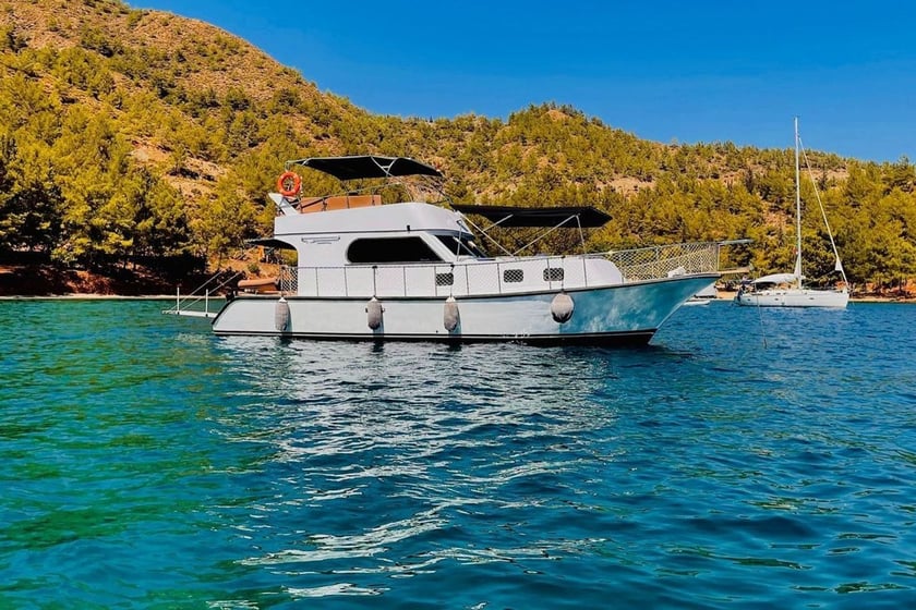 Gocek Motor Yacht 3 cabin 6 berths 10 guests 14 m Listing Number: #10148 2