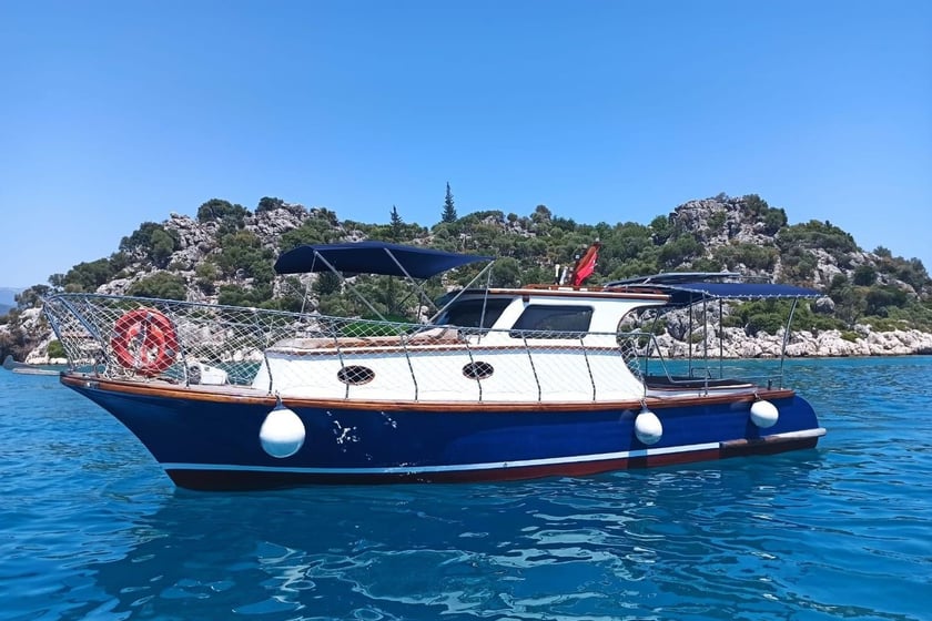 Demre Motor Yacht   8 guests 10 m Listing Number: #10232 2