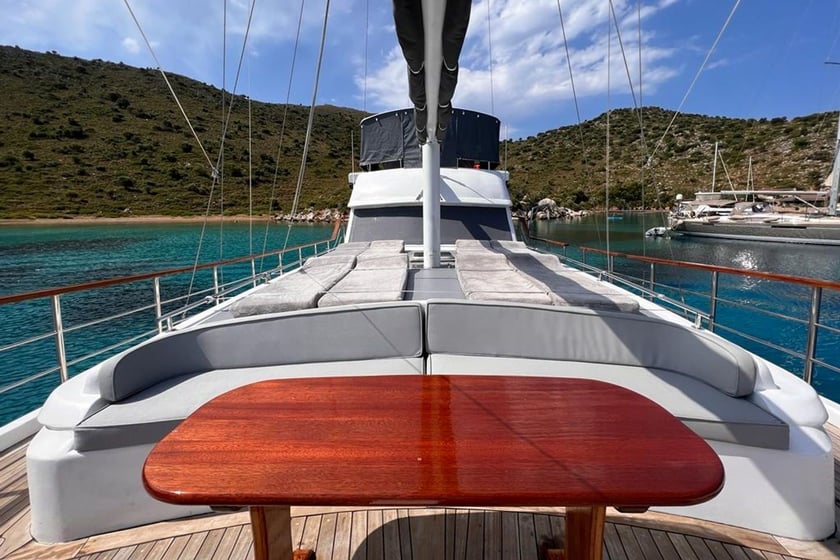 Bozburun Gulet 4 cabin 8 berths 8 guests 18.1 m Listing Number: #10285 3