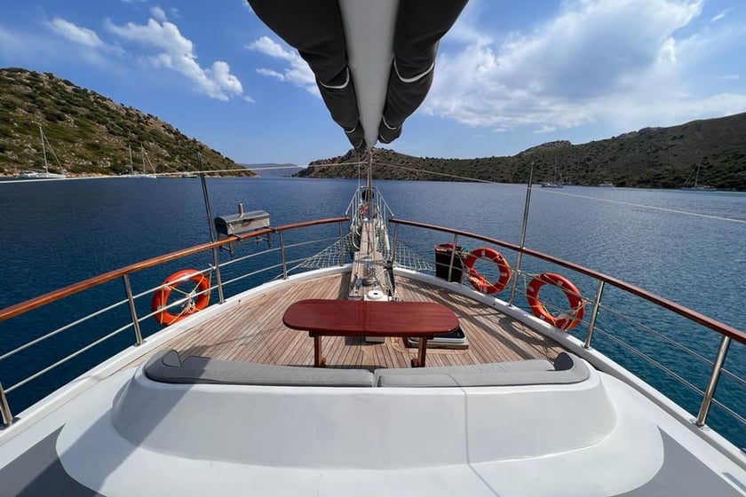 Bozburun Gulet 4 cabin 8 berths 8 guests 18.1 m Listing Number: #10285 4