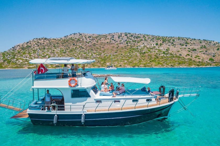 Bozburun Gulet 2 cabin 4 berths 4 guests 13 m Listing Number: #10338