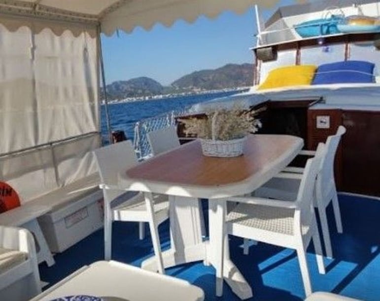 Marmaris Gulet 1 kabin  Seyir 12 kişi 13 m İlan No: #10340 4