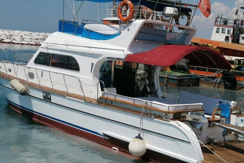 Maltepe Motoryacht 1 Kabine 4 Liegeplätze 12 Gäste 13.4 m Nummer des Inserats: #10359