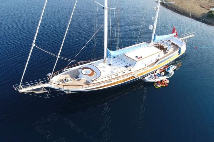 Marmaris Gulet 5 kabin Konaklama 10 kişi Seyir 10 kişi 33 m İlan No: #10364 3