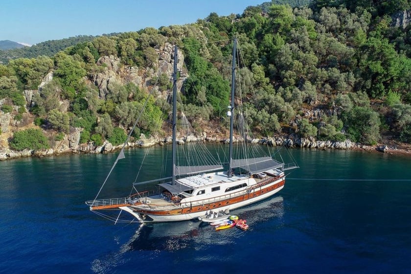 Marmaris Gulet 7 kabin Konaklama 14 kişi Seyir 14 kişi 31 m İlan No: #10365 2