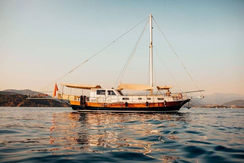 Göcek Gulet 3 kabin Konaklama 6 kişi Seyir 6 kişi 17 m İlan No: #10416 2