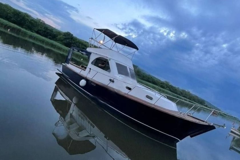 Kuleli Motor Yacht   8 guests 11 m Listing Number: #10434 2