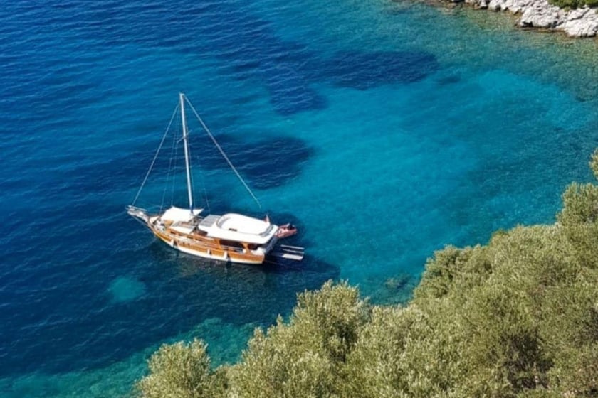 Marmaris Gulet 1 cabin 2 berths 6 guests 13 m Listing Number: #10489 4