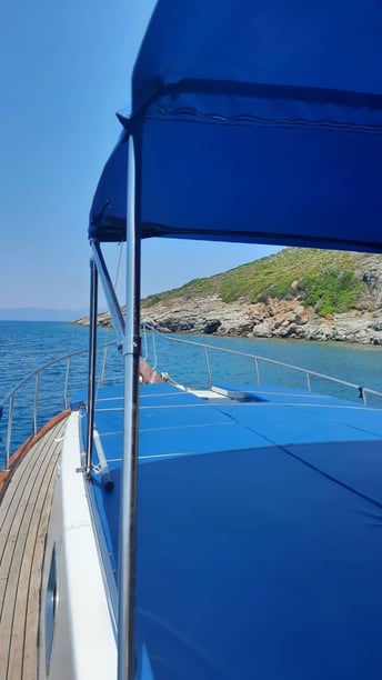 Ayvalik Gulet 1 cabin 4 berths 10 guests 12.9 m Listing Number: #10617 5