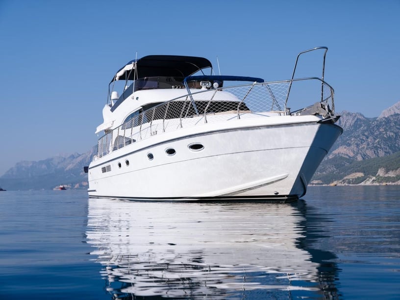 Antalya Motoryat 2 kabin Konaklama 4 kişi Seyir 12 kişi 18 m İlan No: #10664 4