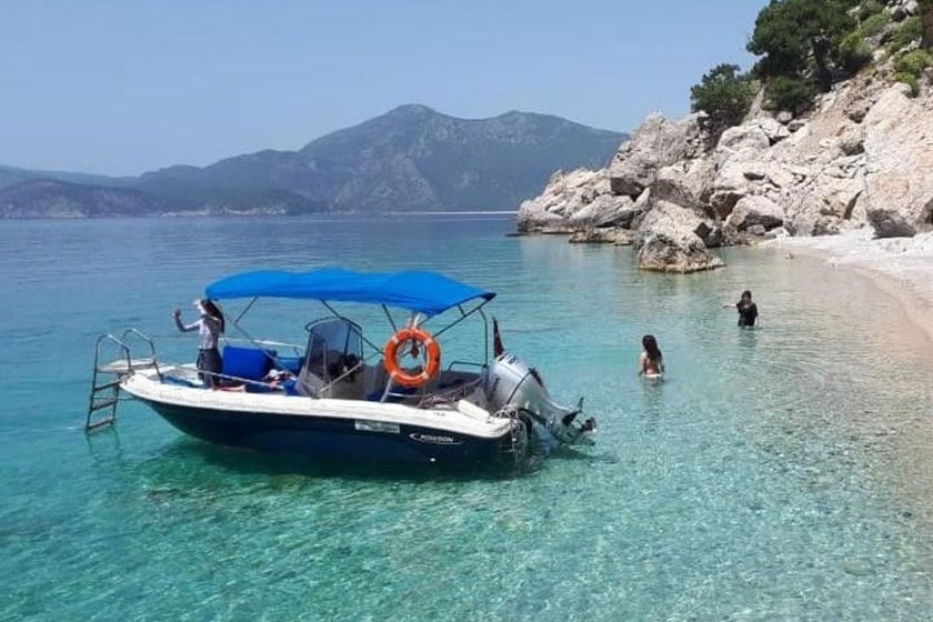 Fethiye Motorboat   4 guests 5.4 m Listing Number: #10709