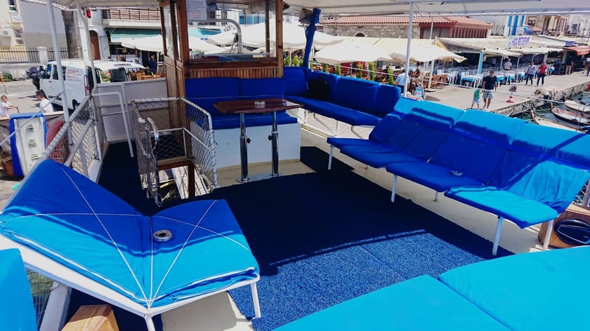 Izmir Gulet   30 guests 14 m Listing Number: #10729 4