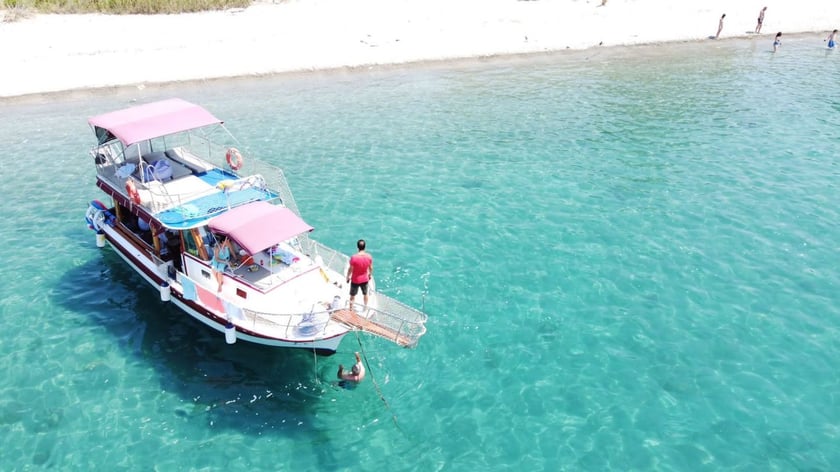 İzmir Goleta   12  invitados 10.5 m Número de anuncio: #10730 2