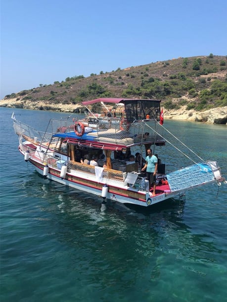 İzmir Goleta   12  invitados 10.5 m Número de anuncio: #10730 5