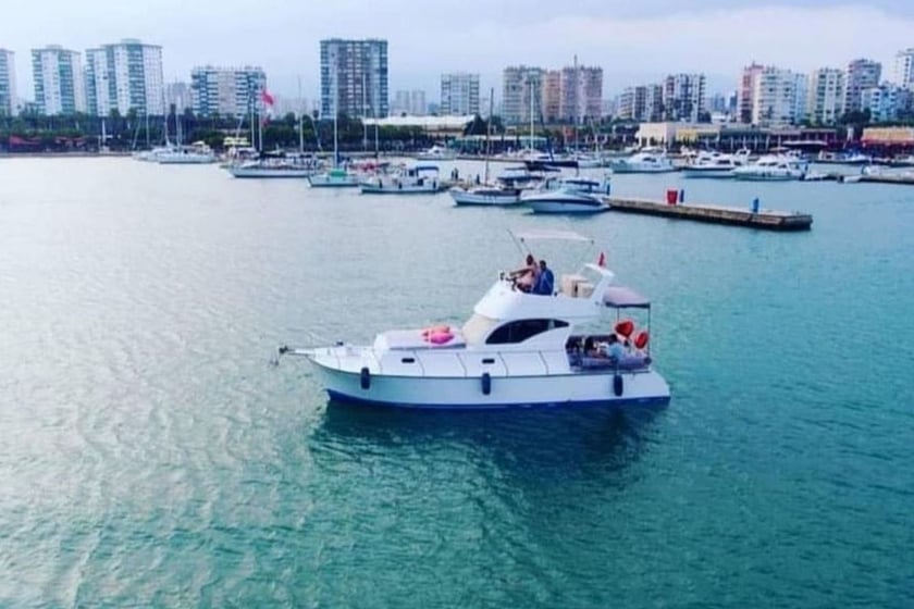 Mersin Yacht à moteur   Invités 8  10.9 m Numéro de l'annonce: #10755