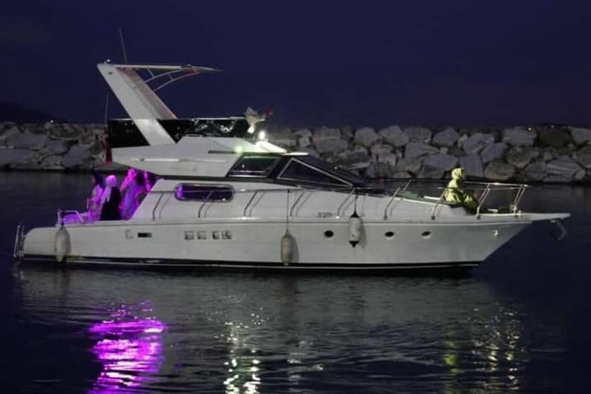 Maltepe Yacht a motore   8  ospiti 12.5 m Numero dell'inserzione: #10765