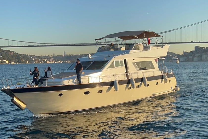 Bebek Motoryat 3 kabin Konaklama 6 kişi Seyir 12 kişi 22 m İlan No: #10821