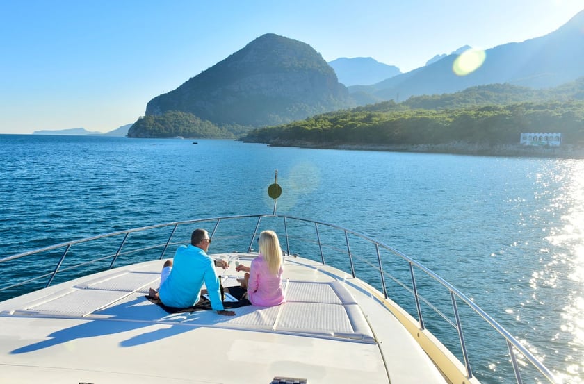 Antalya Motoryat 4 kabin Konaklama 8 kişi Seyir 8 kişi 30 m İlan No: #10822 5