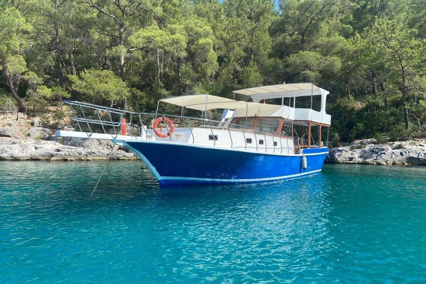 Demre Gulet 3 cabin 6 berths 8 guests 11.9 m Listing Number: #10862 2