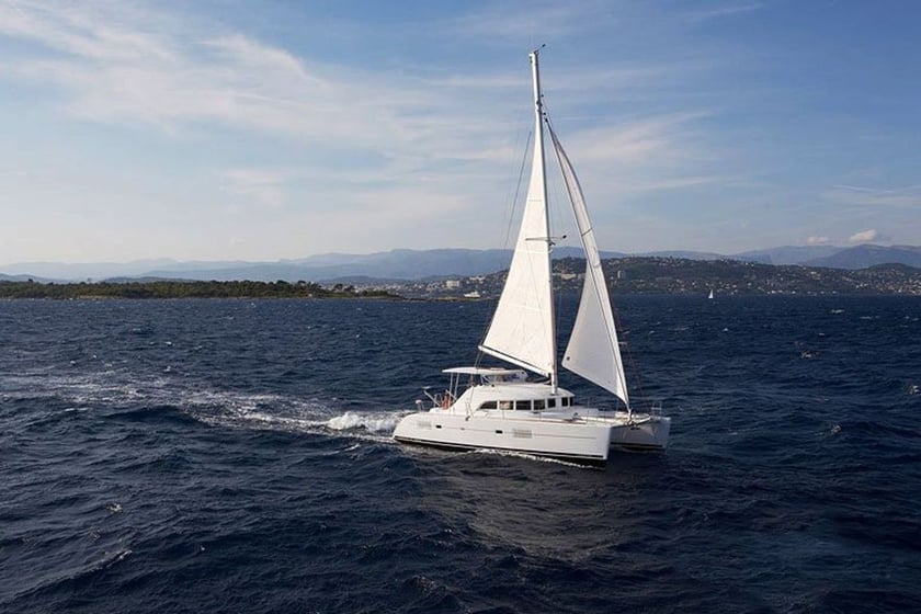 Bodrum Catamarano cabina 4  cuccette 8  8  ospiti 12 m Numero dell'inserzione: #10874