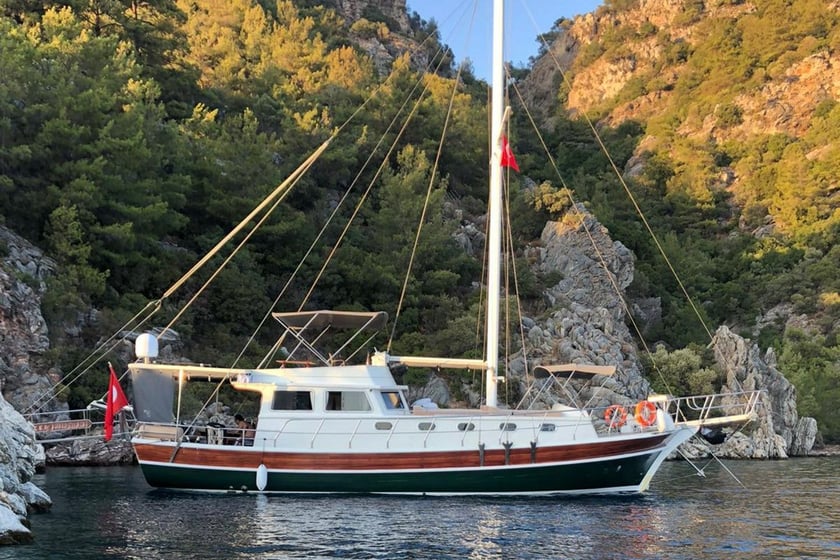 Selimiye Gulet 3 cabin 6 berths 6 guests 15 m Listing Number: #10898