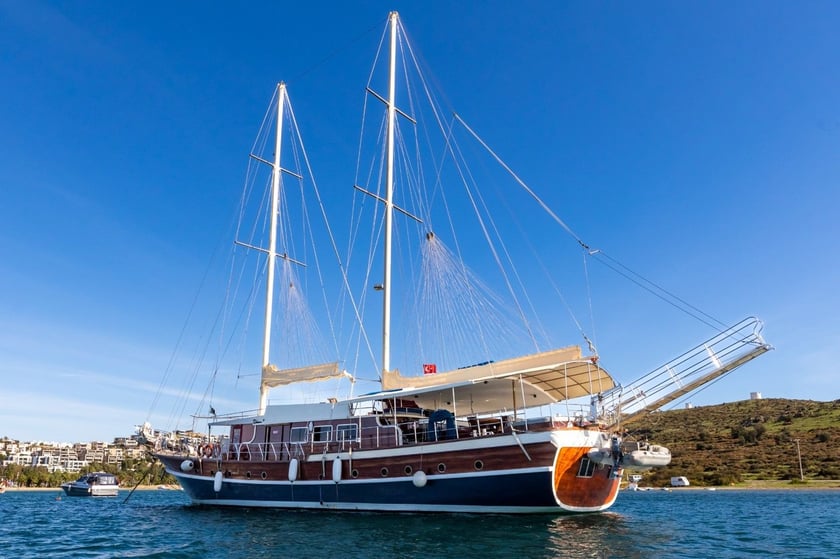 Kos Gulet 8 cabin 16 berths 16 guests 31 m Listing Number: #10933 2