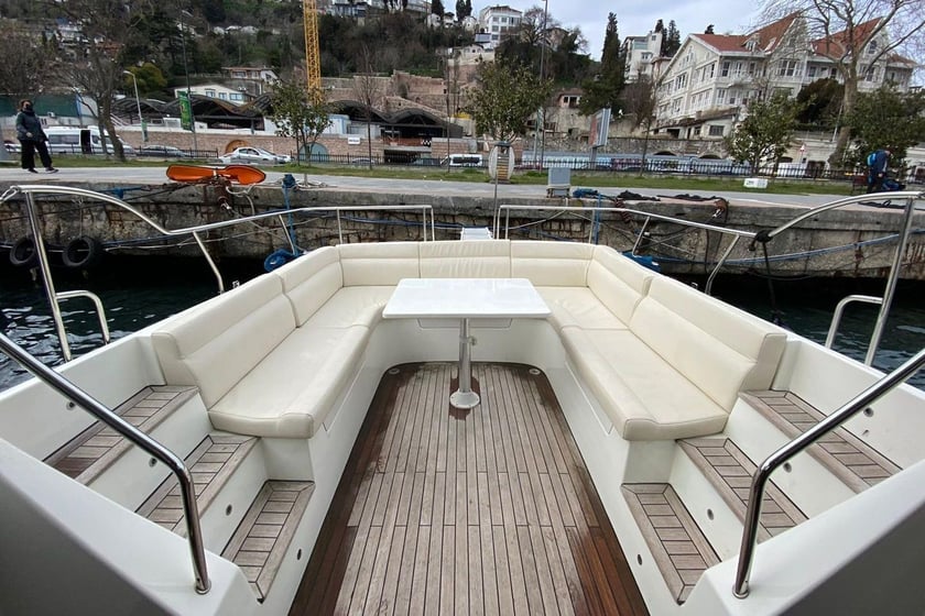 Kurucesme Yate a motor   12  invitados 11.97 m Número de anuncio: #10972 2