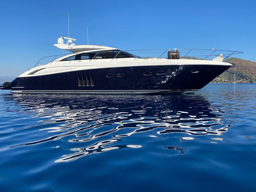 Gocek Motor Yacht 3 cabin 6 berths 6 guests 19.7 m Listing Number: #10973 2