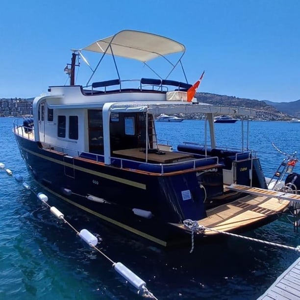 Bodrum Yate a motor Cabina 2  3  literas 10  invitados 14.8 m Número de anuncio: #10976