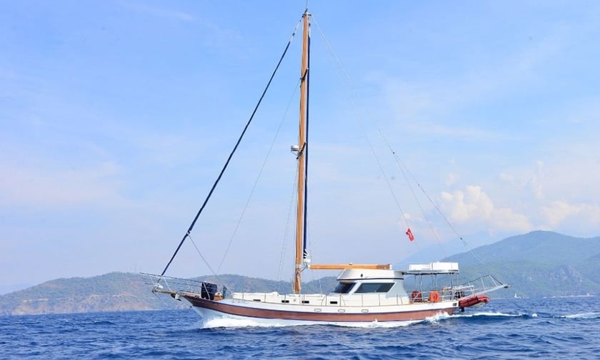 Ayvalik Gulet 3 cabin 6 berths 15 guests 18 m Listing Number: #11183 4