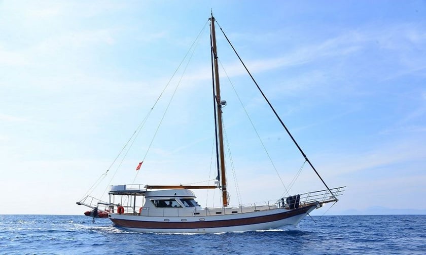 Ayvalik Gulet 3 cabin 6 berths 15 guests 18 m Listing Number: #11183 3