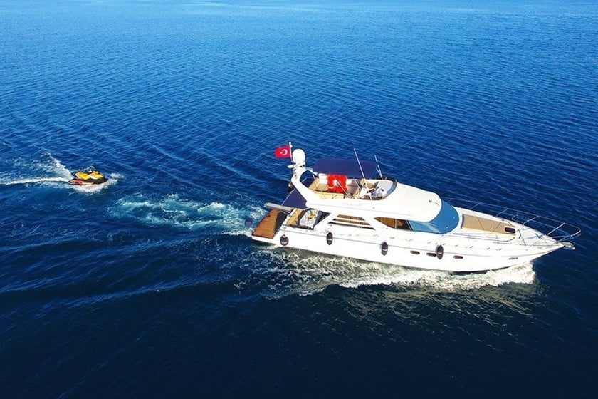 Antalya Yate a motor Cabina 6  8  literas 6  invitados 17 m Número de anuncio: #12266 2