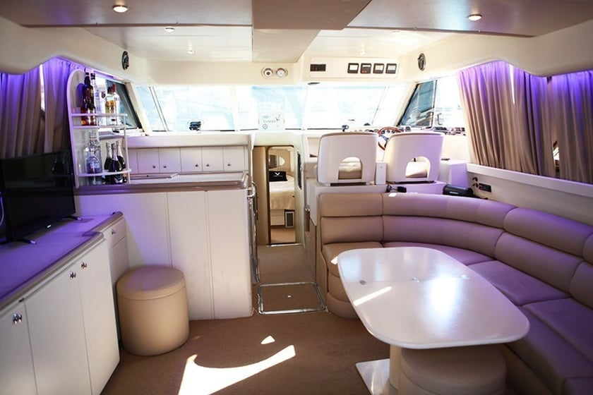 Antalya Yate a motor Cabina 6  8  literas 6  invitados 17 m Número de anuncio: #12266 4