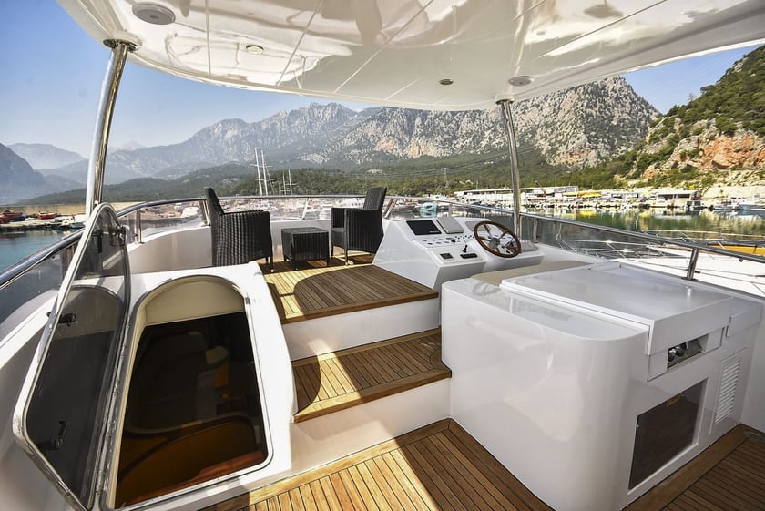 Antalya Motoryacht 4 Kabine 8 Liegeplätze 12 Gäste 30 m Nummer des Inserats: #12300 4