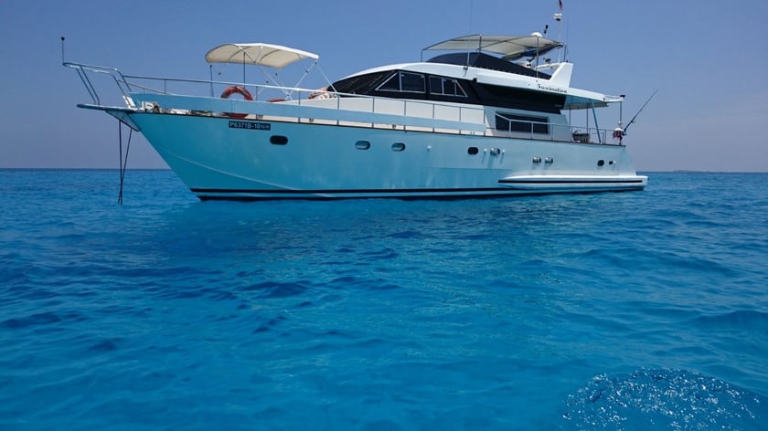 Hulhumale Motor Yacht 4 cabin 6 berths 6 guests 76 ft Listing Number: #12320 3