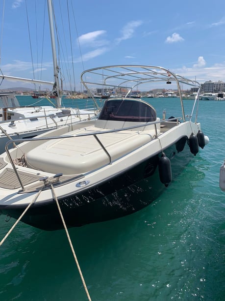 Izmir Yacht à moteur   Invités 4  7.8 m Numéro de l'annonce: #12366 2