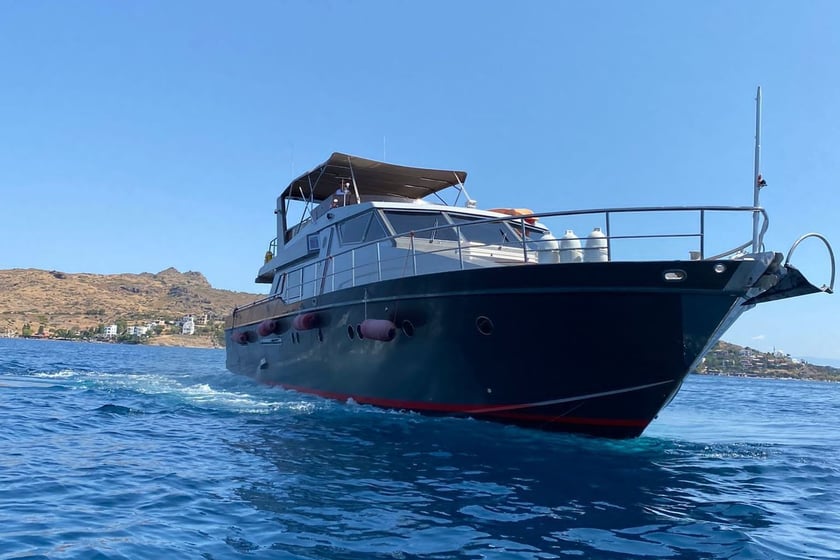 Izmir Yacht à moteur Cabine 3  Couchettes 6  Invités 12  22 m Numéro de l'annonce: #12367 2