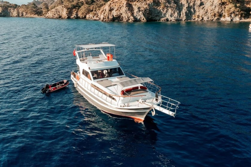 Fethiye Motor Yacht 2 cabin 4 berths 12 guests 16 m Listing Number: #12372