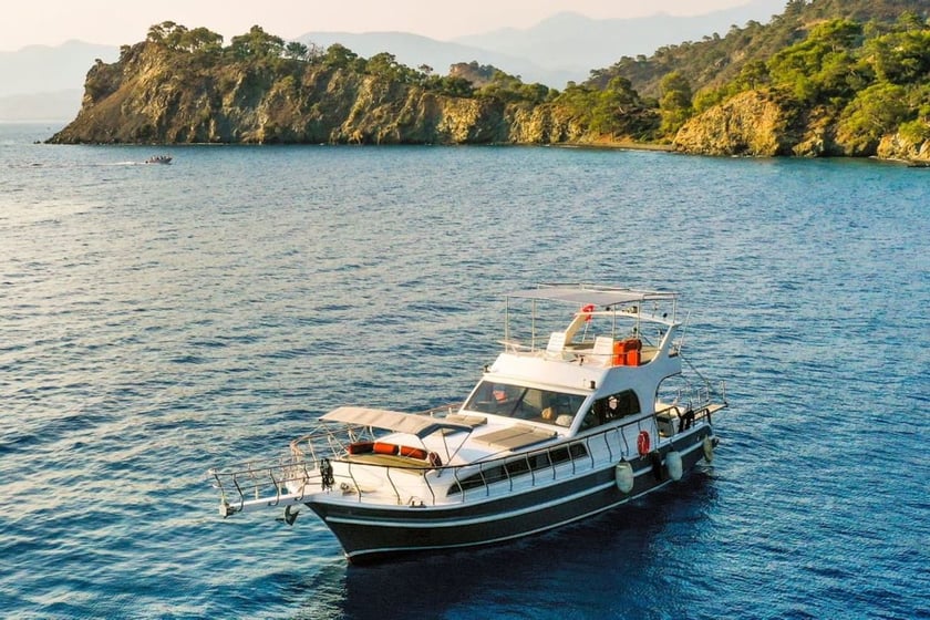 Fethiye Motor Yacht 2 cabin 4 berths 12 guests 16 m Listing Number: #12372 5