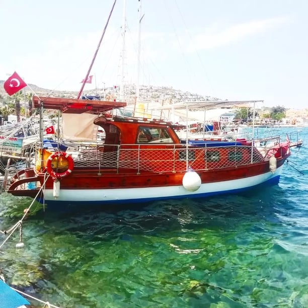 Izmir Gulet   9 guests 9 m Listing Number: #12463 2