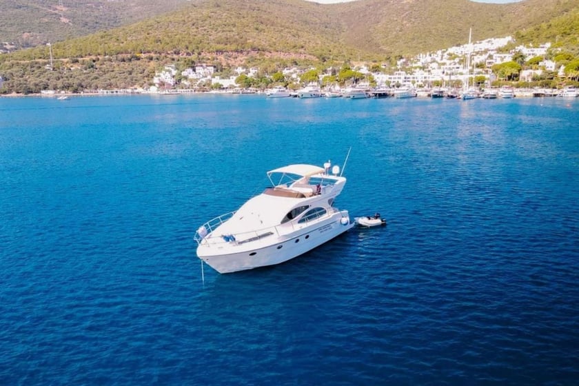 Bodrum Yate a motor Cabina 2  4  literas 4  invitados 16 m Número de anuncio: #12466 3