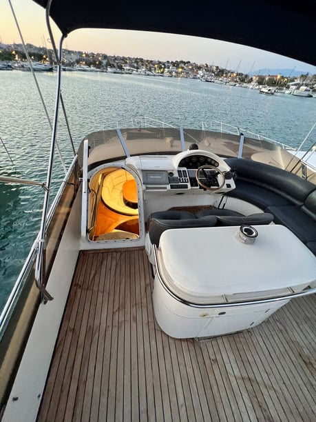 Cesme Yacht à moteur Cabine 3  Couchettes 6  Invités 10  56 ft Numéro de l'annonce: #12476 5