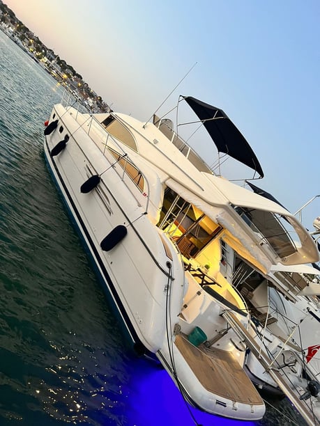 Cesme Yacht à moteur Cabine 3  Couchettes 6  Invités 10  56 ft Numéro de l'annonce: #12476 2