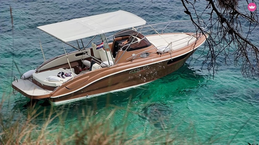 Zadar Motorboat 2 cabin 3 berths 8 guests 8.3 m Listing Number: #12479 2