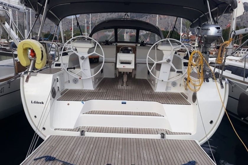 Göcek Yelkenli 4 kabin Konaklama 8 kişi Seyir 8 kişi 14.27 m İlan No: #12515