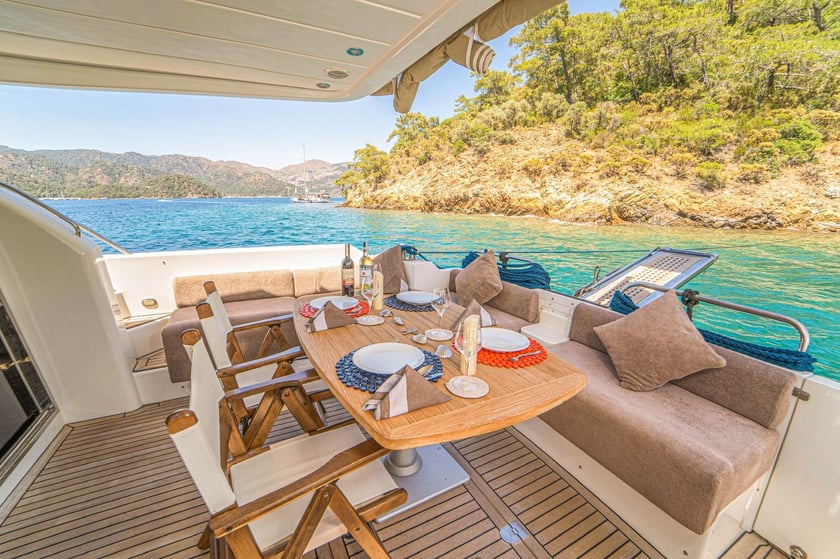 Gocek Yate a motor Cabina 3  6  literas 6  invitados 17 m Número de anuncio: #12516 5
