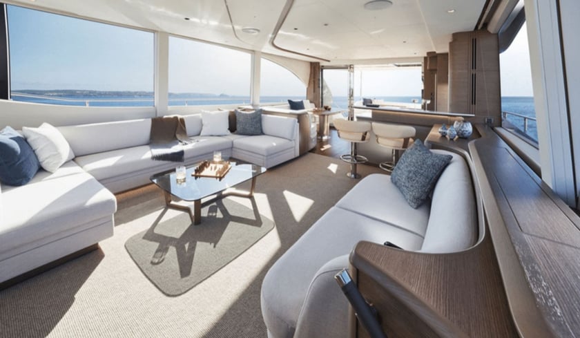 Split Yacht à moteur Cabine 4  Couchettes 8  Invités 8  22.31 m Numéro de l'annonce: #12548 3